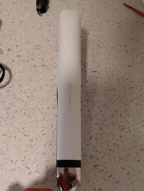 ghd platinum+ White Flat Iron Styler